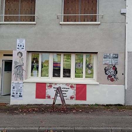 Appartement Le Labyrinthe Du Peintre Bransat Exteriör bild