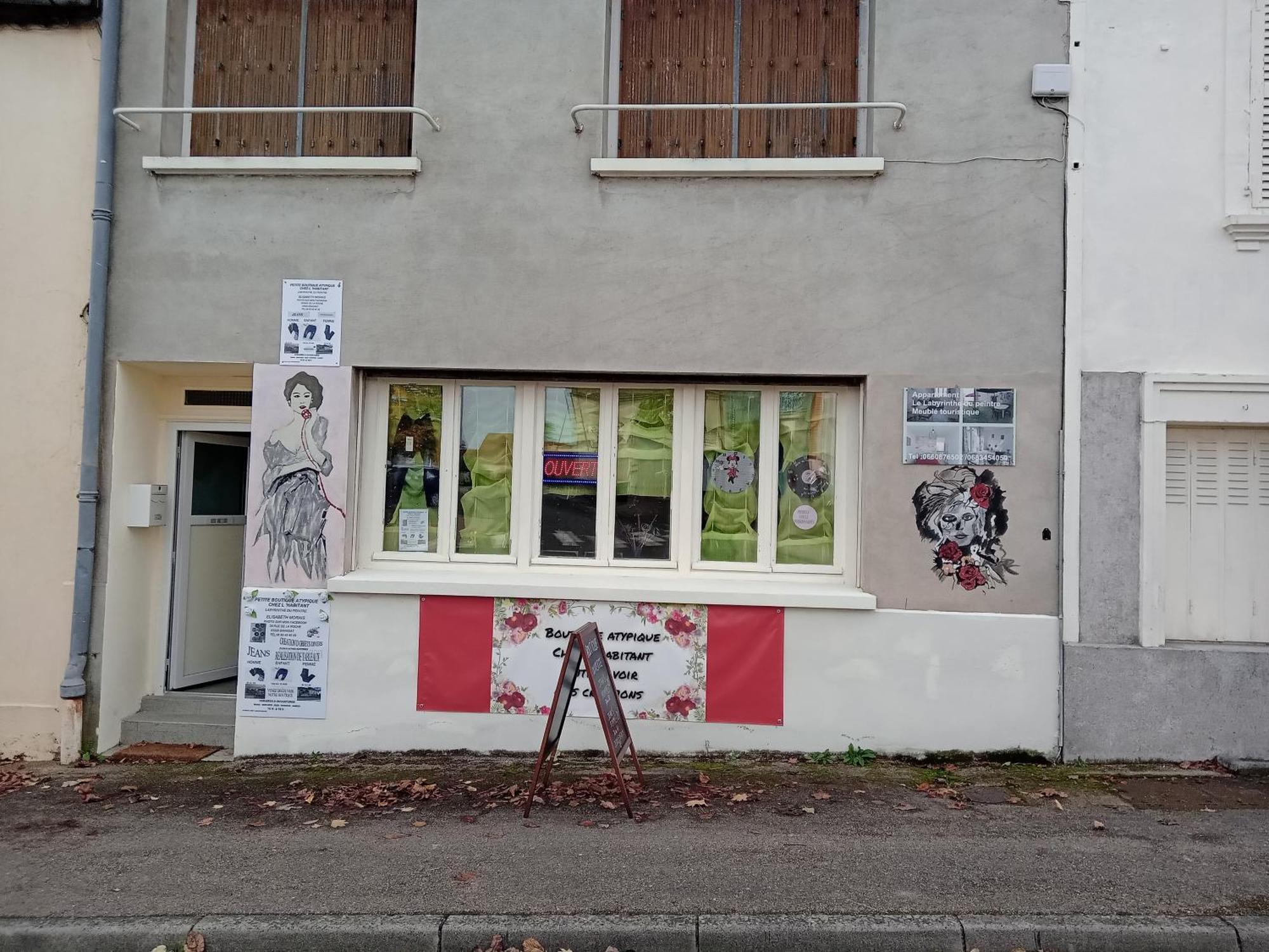 Appartement Le Labyrinthe Du Peintre Bransat Exteriör bild